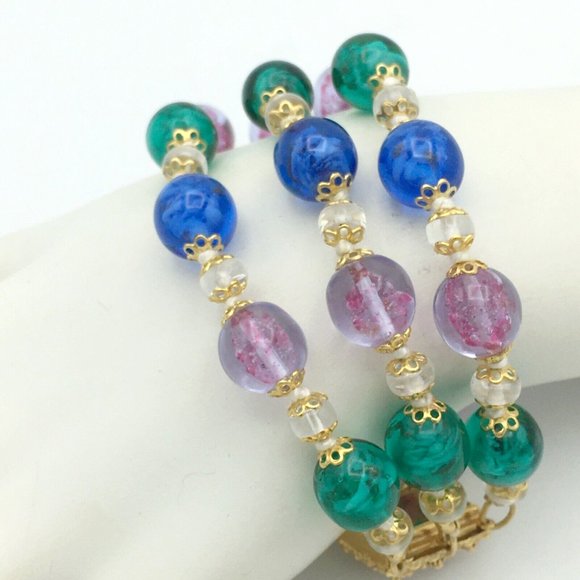 GIVRE glass bead vintage bracelet - 3-strand knotted gold-tone caps fancy clasp - Picture 3 of 8